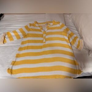 Women’s Large Yellow and White Striped Kaktus brand top